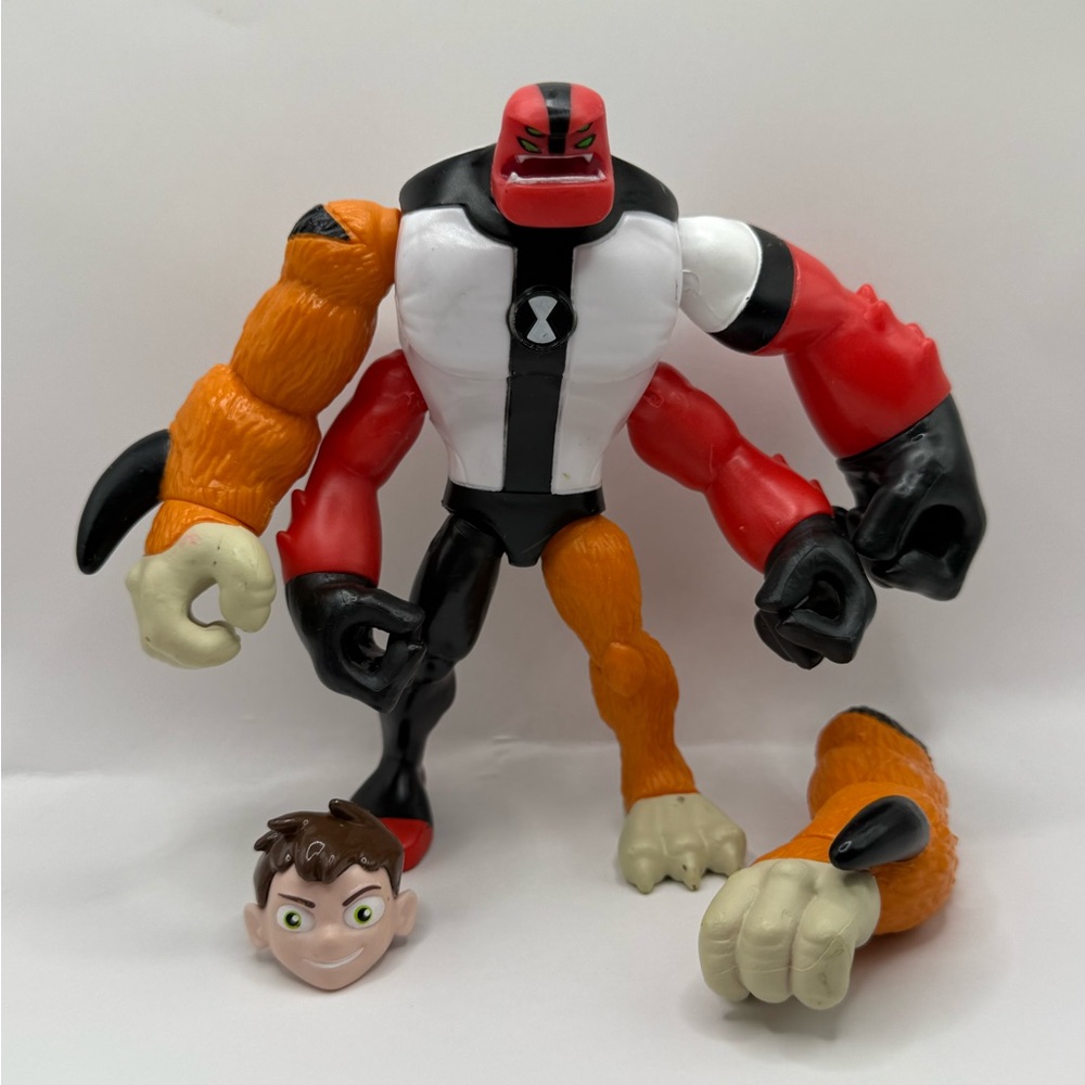 Playmates Cartoon Network Ben10 Omni-Glitch Heroes Ben Four Arms Rath Figure